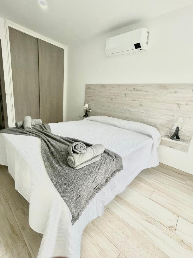 Island Suites Арона Экстерьер фото